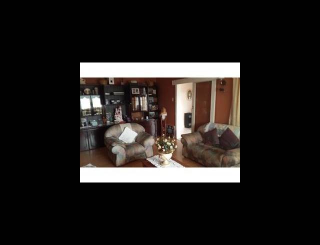 4 BEDROOM HOUSE TO LET IN PRESTBURY